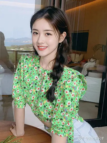 都市情感完整版《阳台对面的灯》